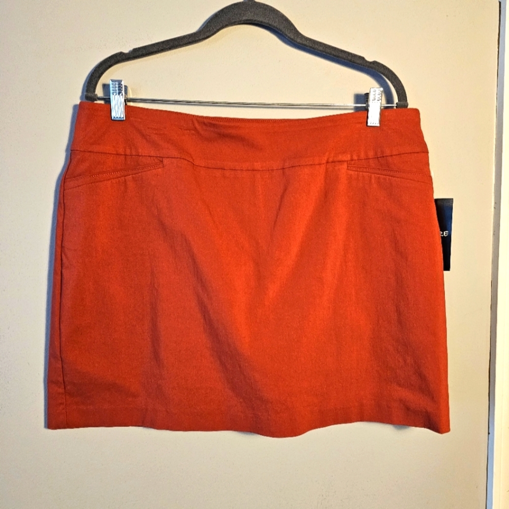 Skort Rust Colored - NWT